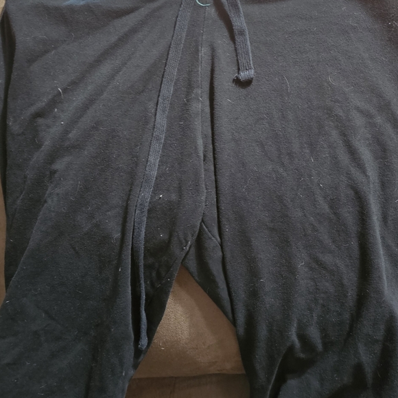 Vs pink shorts and leggings lg - Picture 4 of 6